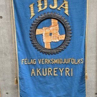 20250430_135659-phone