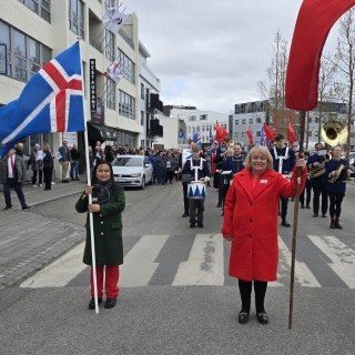 20250501_135331-phone