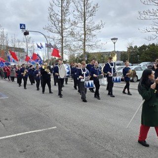 20250501_140056-phone