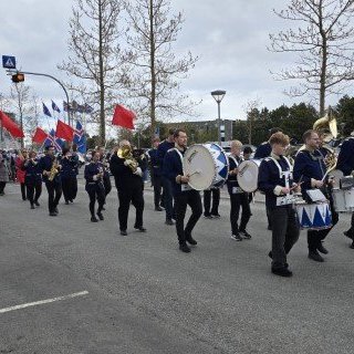 20250501_140102-phone