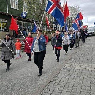 20250501_140531-phone