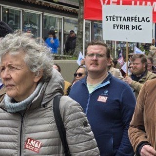 20250501_140605-phone