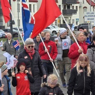 20250501_141619-phone