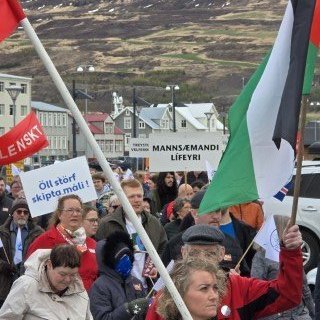 20250501_141633-phone