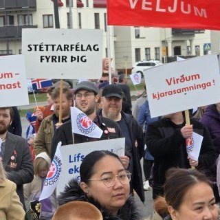 20250501_141648-phone