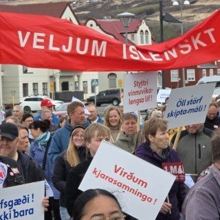 20250501_141649-phone