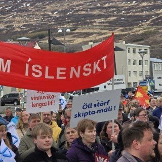 20250501_141651-phone