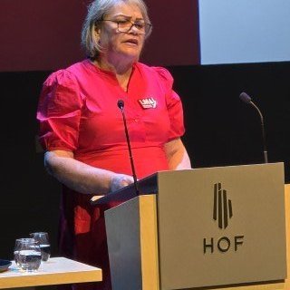 20250501_1444080-phone