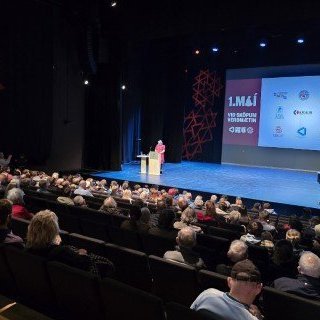 20250501_144503-phone