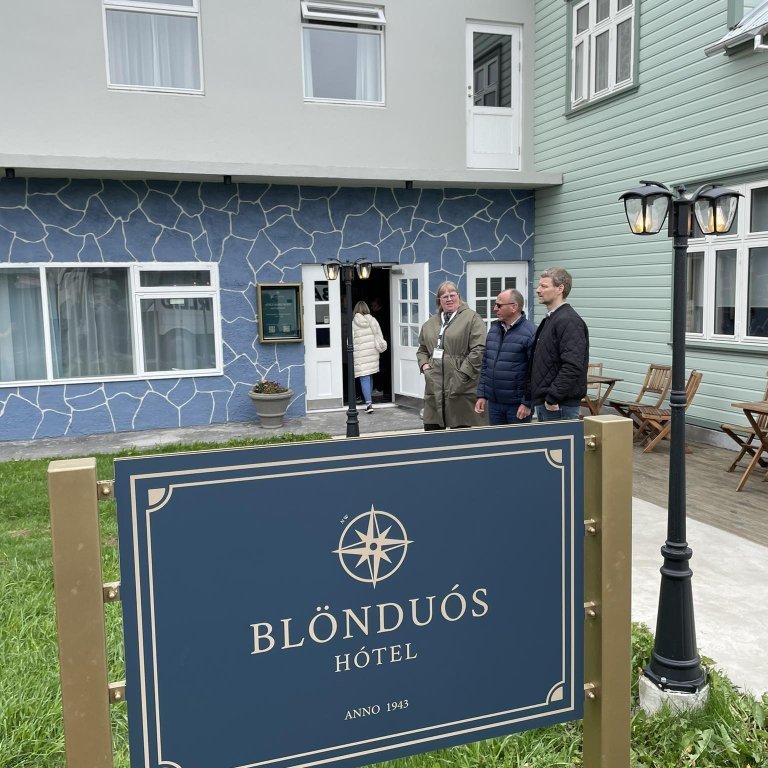 355588368_2194663027411573_1012653850489456035_n