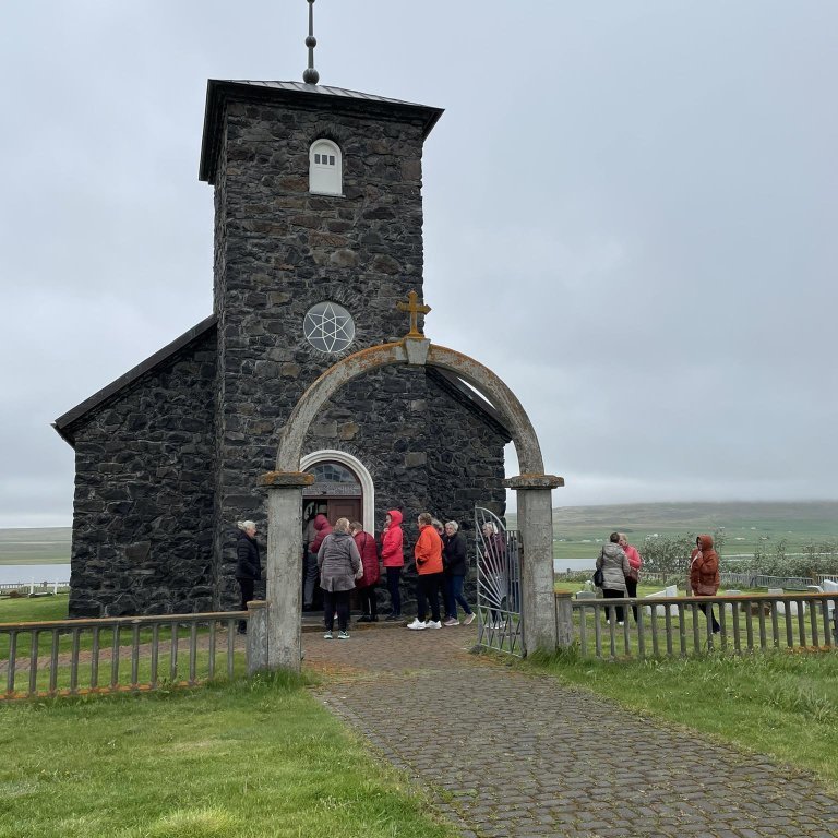 355721969_975665116911996_4008892354227090475_n