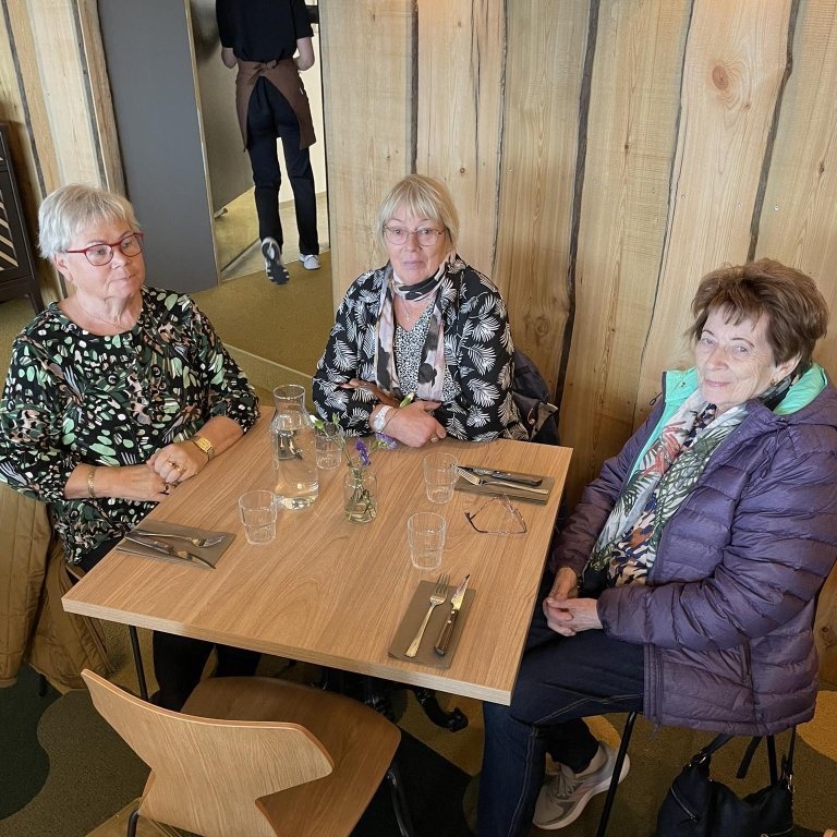 355805592_980172296758892_4596144855525542344_n