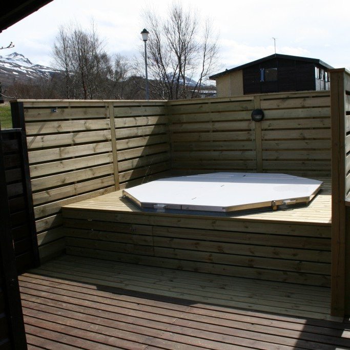 einarssta-ir-2012-16-