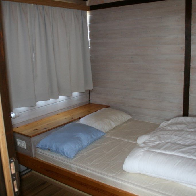 einarssta-ir-2012-27-