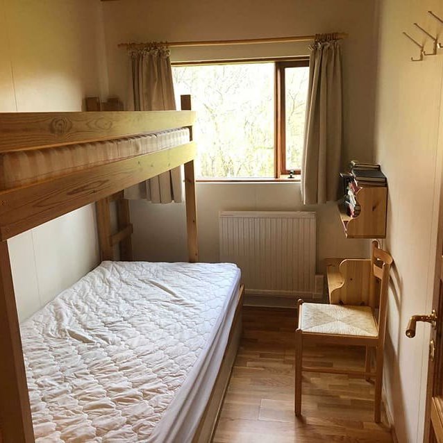 60009957_561287777608379_1716896147030671360_n2c