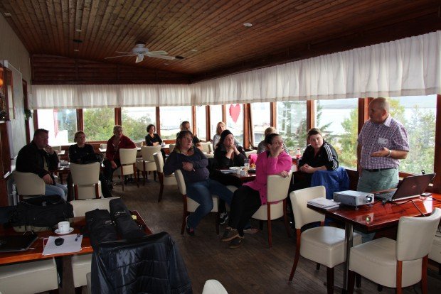 Á Kaffi Brekku í Hrísey