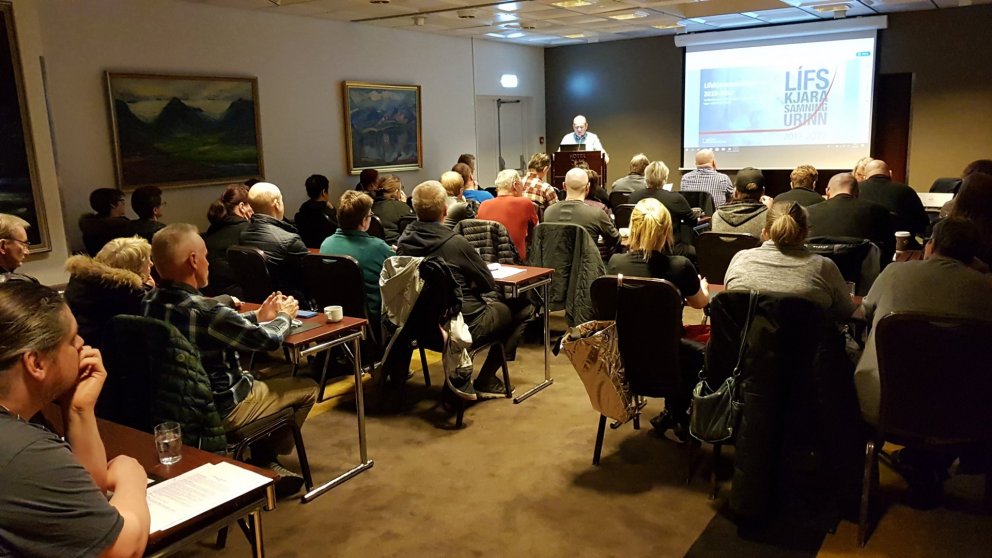 Z podziękowaniami do członków związku zawodowego 