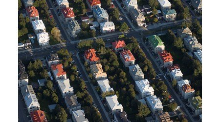 Innheimtur fasteignaskattur hækkar þrátt fyrir lækkun álagningar