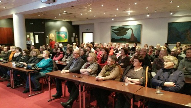 Fjölmargir á fundi á Akureyri