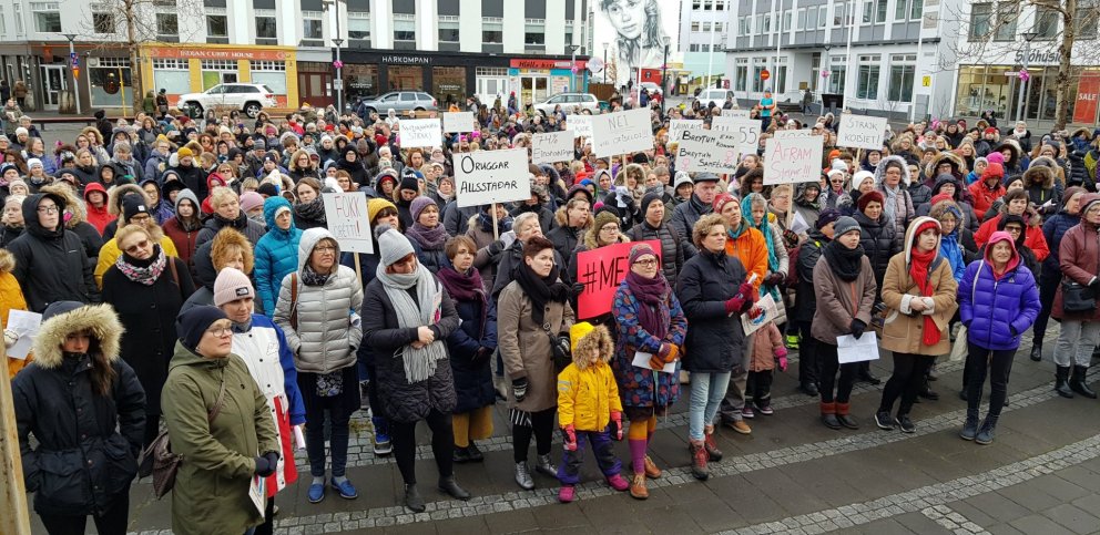 Myndin er tekin á Kvennafrídaginn 2018, en 24. október það ár voru konur hvattar til að leggja niður&hellip;
