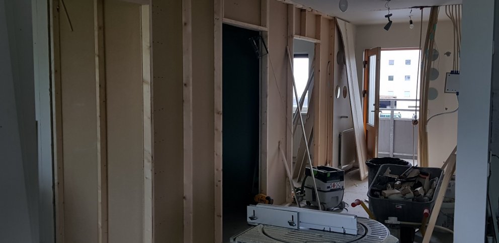 Allt á fullu í nýju sjúkraíbúðinni