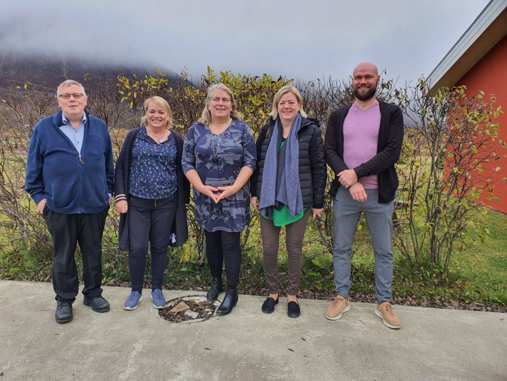 Ný stjórn AN, fyrir utan Svölu. F.v.: Bjarki, Anna, Vigdís, Guðný og Trausti.