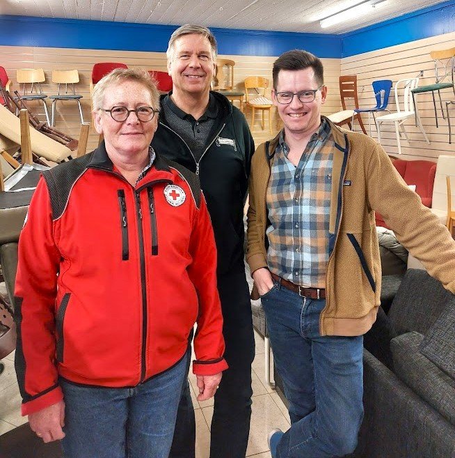 Karen Malmquist, sem var fulltrúi Rauða krossins í stjórn Fjölsmiðjunnar, Erlingur Kristjánsson fors&hellip;