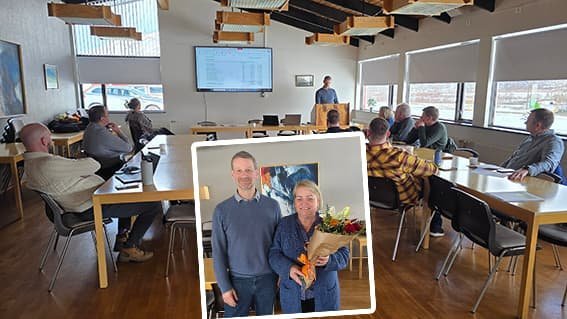 Hér má sjá Tryggva, formann byggðarinnar, flytja skýrslu stjórnar á fundinum. Á innfelldu myndinni m&hellip;