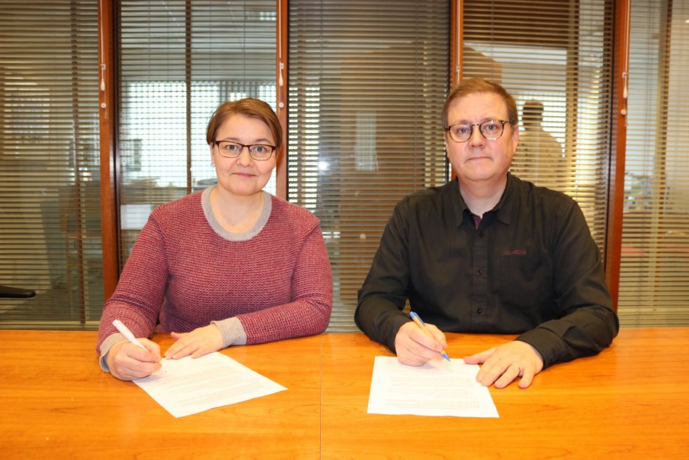 Drífa Snædal, Forseti ASÍ, og Breki Karlsson, formaður Neytendasamtakanna, skrifuðu í dag undir samk&hellip;