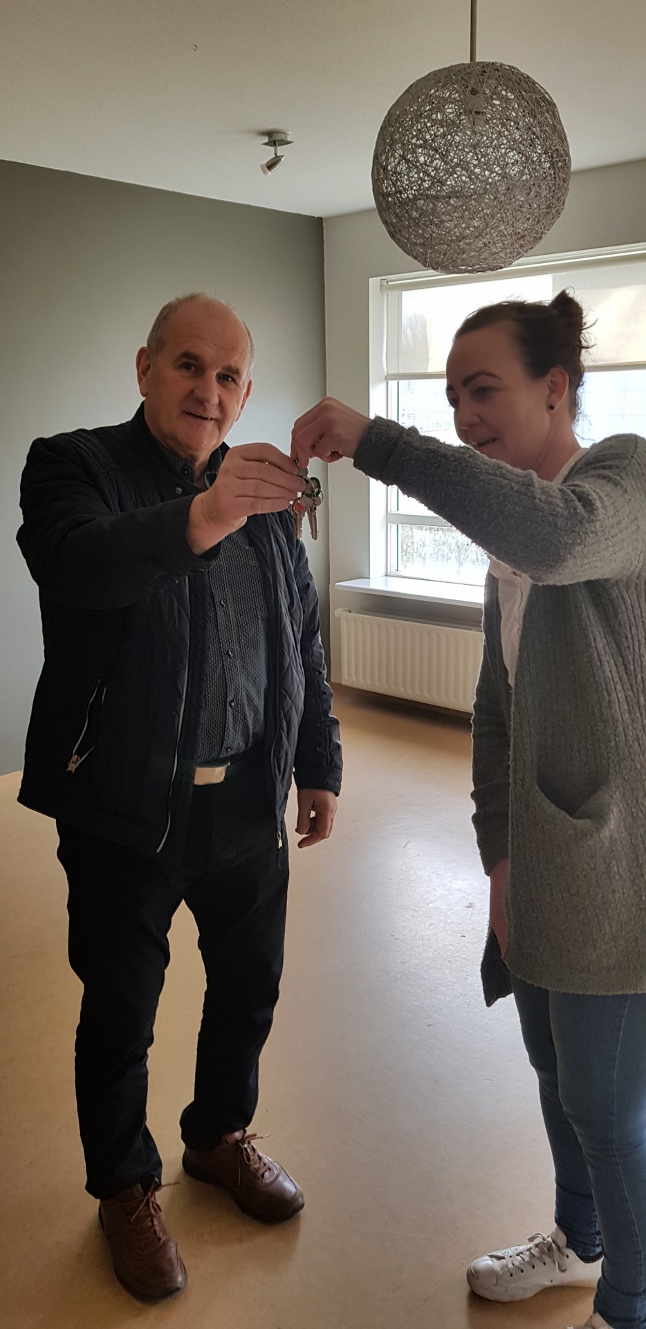 Björn að fá lyklana afhenta í gær