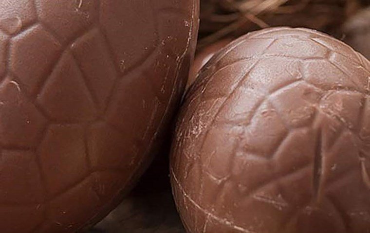 Margar verslanir keppast um lægsta verðið á páskaeggjum