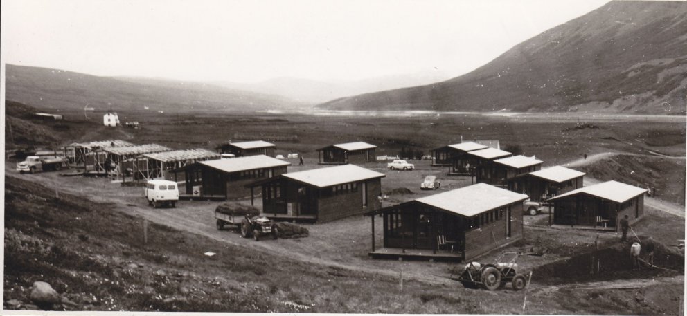 Þannig á Eining-Iðja allmörg orlofshús á Illugastöðum í Fnjóskadal, sem notið hafa mikilla vinsælda.&hellip;