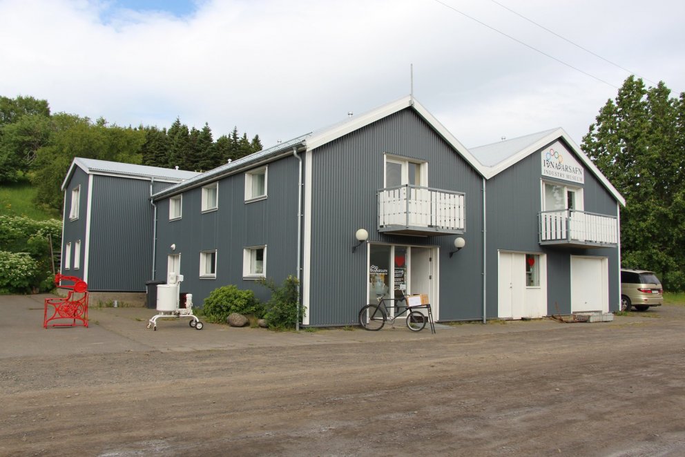 Þann 17. júní nk. verða liðin 25 ár síðan frumkvöðullinn Jón Arnþórsson heitinn opnaði í fyrsta skip&hellip;