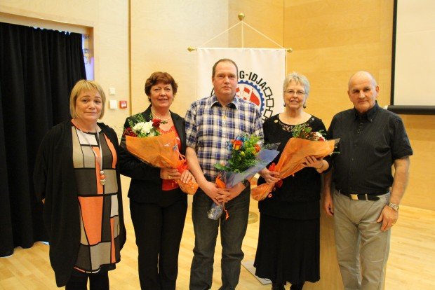 Þrjú sæmd gullmerki