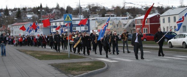 Fjölmenni tók þátt í 1. maí hátíðarhöldum