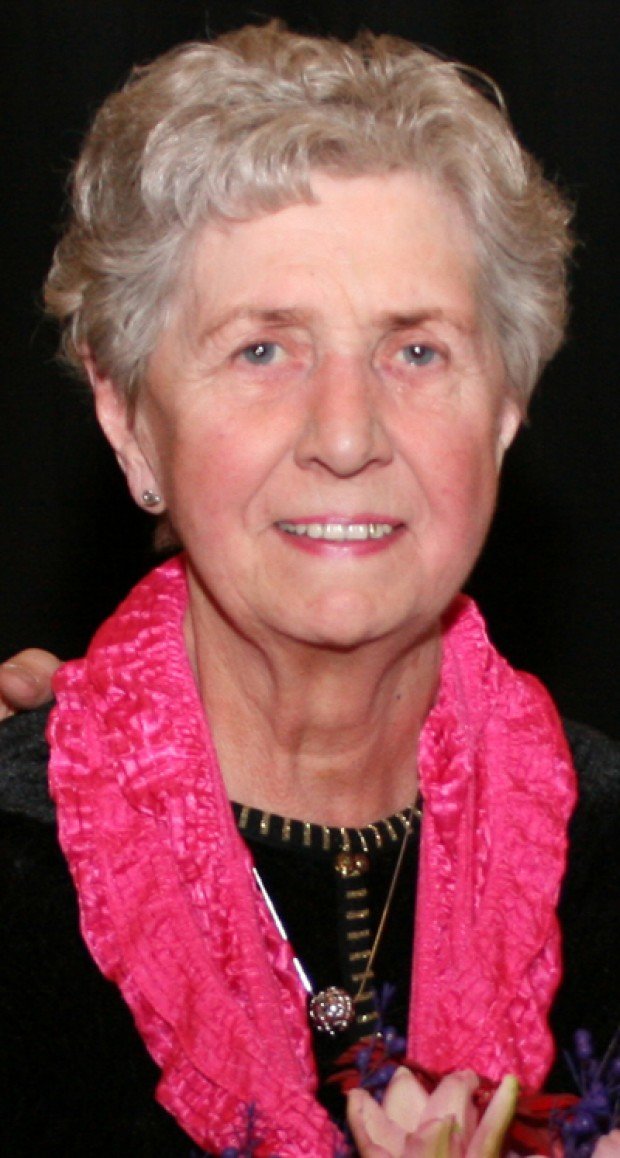 Jóna Berta sæmd fálkaorðu