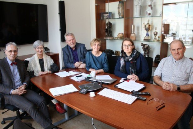 Laun ríkisstarfsmanna hækka um 1,8% afturvirkt