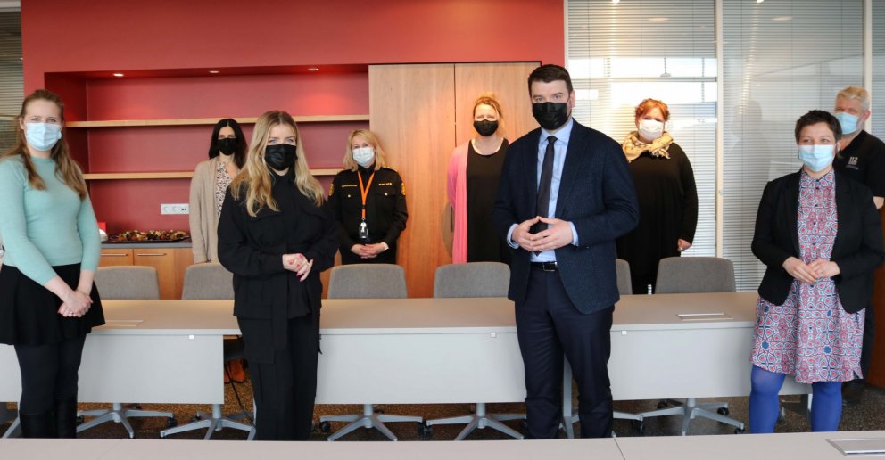 Frá styrkveitingunni í húsakynnum ASÍ. F.v. Kristín Heba Gísladóttir, framkvæmdastjóri Vörðu, Hanna &hellip;