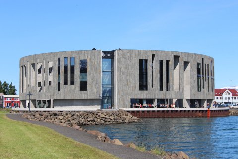 Málþing - Fjölmenning á Akureyri - Innflytjendur og íslenskan