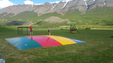 Ærslabelgur á Illugastöðum