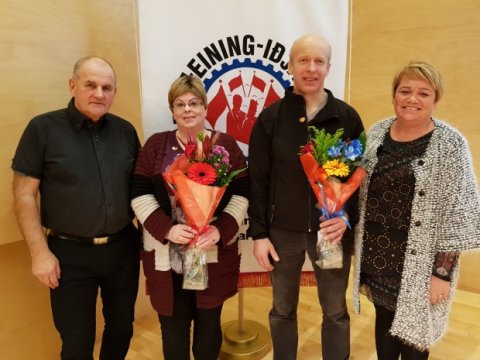 Tvö sæmd gullmerki