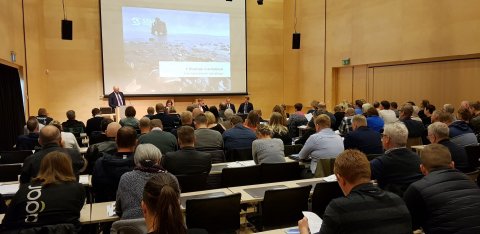 41 fulltrúi frá Einingu-Iðju áttu rétt á setu á fundinum.