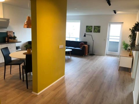 Nýja íbúðin var öll tekin í gegn, m.a var baðherbergi endurnýjað með tilliti til fatlaðra, skipt var&hellip;