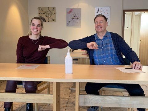 Ásthildur Sturludóttir, bæjarstjóri, og Erlingur Kristjánsson, forstöðumaður Fjölsmiðjunnar á Akurey&hellip;