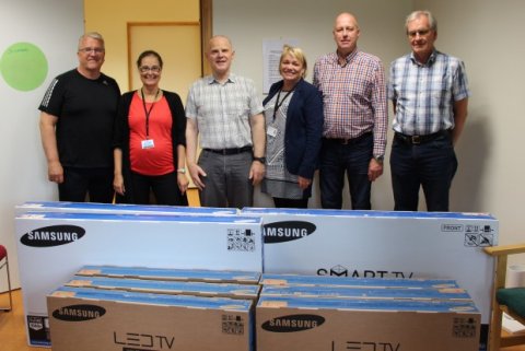 Gjöf til endurhæfingarstöðvarinnar á Kristnesi