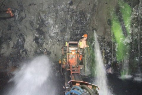 Kíkt á aðstæður í Vaðlaheiðargöngum