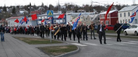 Fjölmenni tók þátt í 1. maí hátíðarhöldum