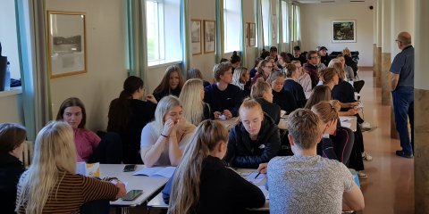 Björn sagði að þetta hefði verið frábært ungt fólk með fjölmargar spurningar um efnið og greinilegt &hellip;