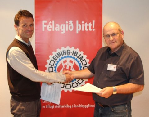 Jón og Björn að lokinni undirritun